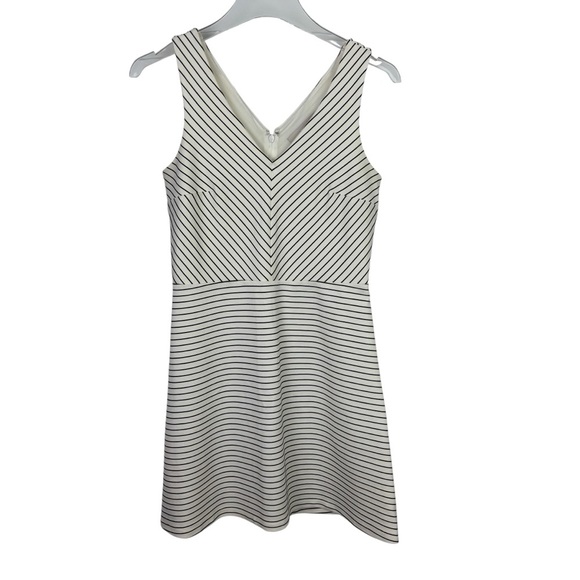 LOFT Black and White Sleeveless V-Neck A-Line Dress Size 2P - Picture 1 of 8